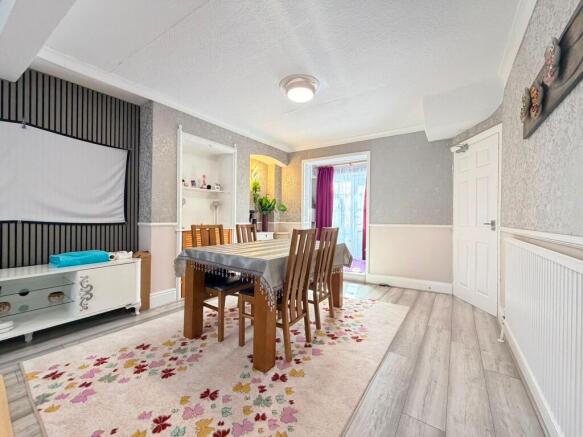 3 bed Terraced for sale Image 4