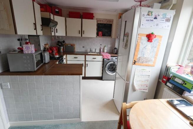 Kitchen/ Dining Room