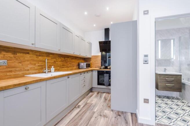 1 bed Apartment to rent Image 10