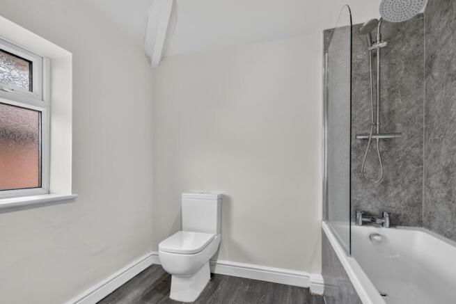 4 bed Semi-Detached for sale Image 12