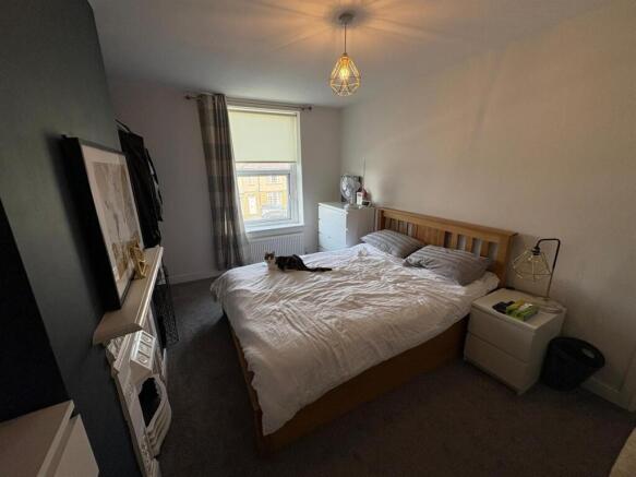 4 bed Terraced for sale Image 10