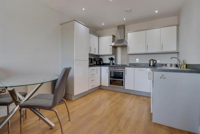 FLAT 28 RIVERVIEW-7.jpg