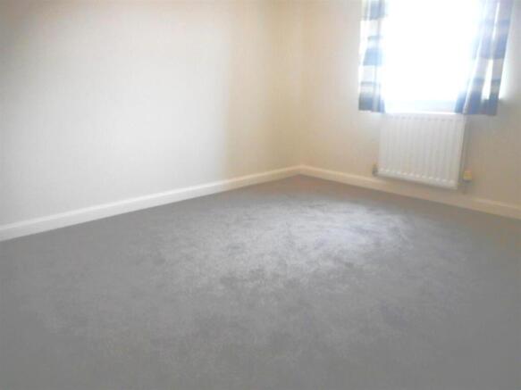 3 bed End of Terrace to rent Image 12