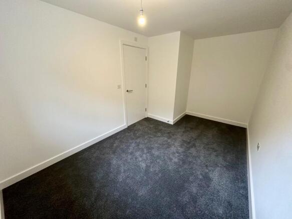 3 bed Semi-Detached to rent Image 12