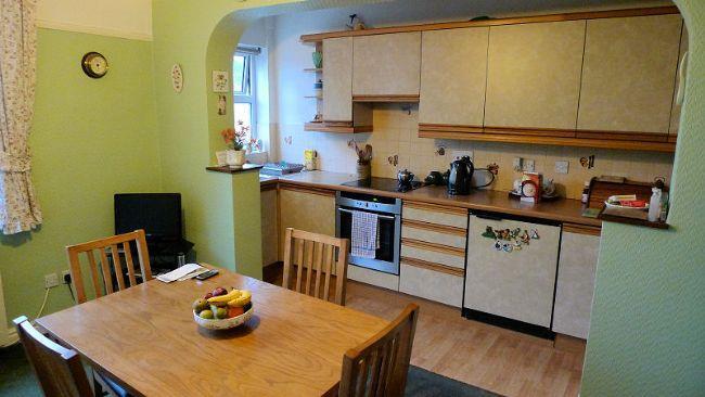 Diner/Kitchen