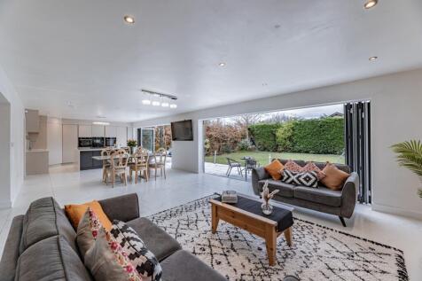 Pownall Avenue, Bramhall, SK7