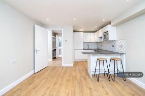 6d, Hawkins Close, West Harrow HA1 4DJ