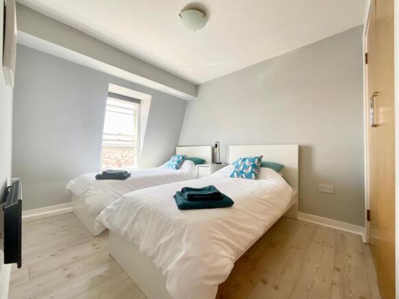 2 bed Flat for sale Image 10