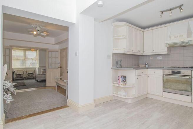 Kitchen / Brea...