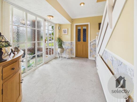 4 bed Detached for sale Image 10