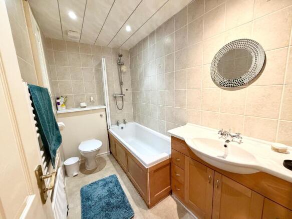 3 bed Semi-Detached for sale Image 5