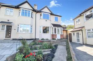 6, Sandycroft, Abbey Wood SE2 0XY