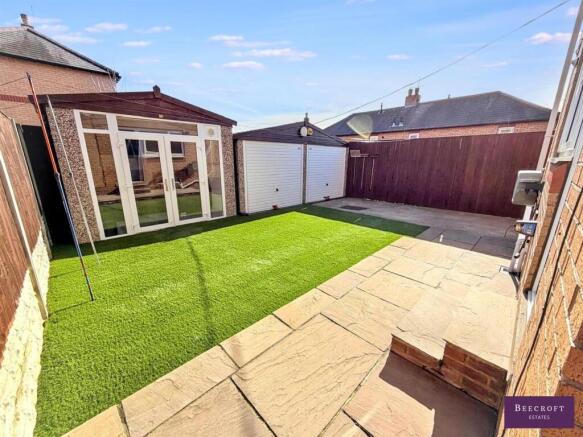 2 bed Detached for sale Image 4