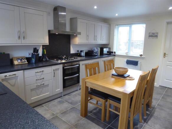 010.JPG