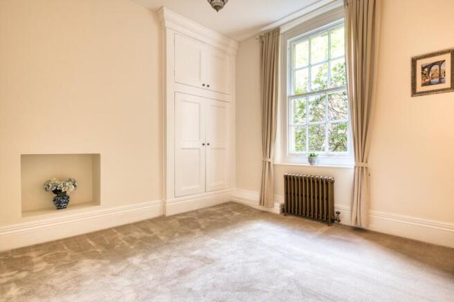 2 bed Flat for sale Image 12