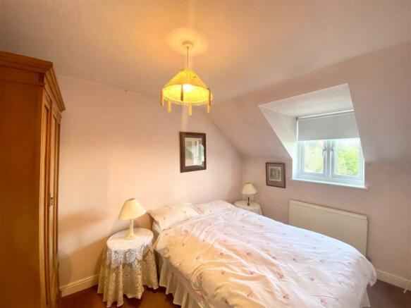 BEDROOM 2