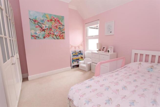 bedroom2.JPG