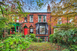 15, Ash Grove, Hyde Park, Leeds LS6 1AX