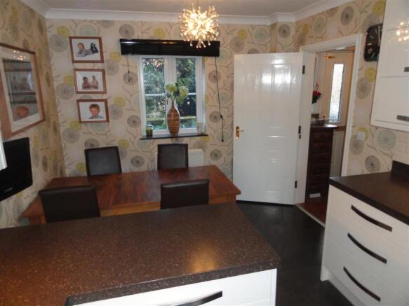 KITCHEN/DINER