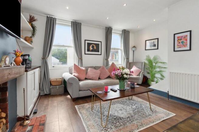 143a Kingston Road SW19 reception 2.jpg