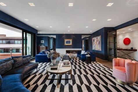 Thornwood Gardens, London, W8