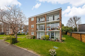 14, Hillworth, Court Downs Road, Beckenham BR3 6TS