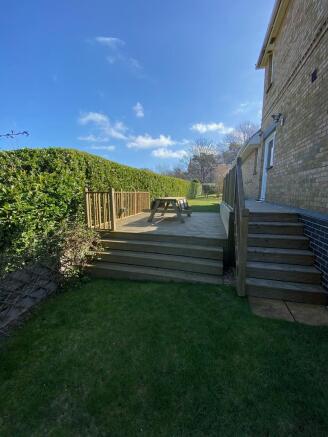 Raised side deck