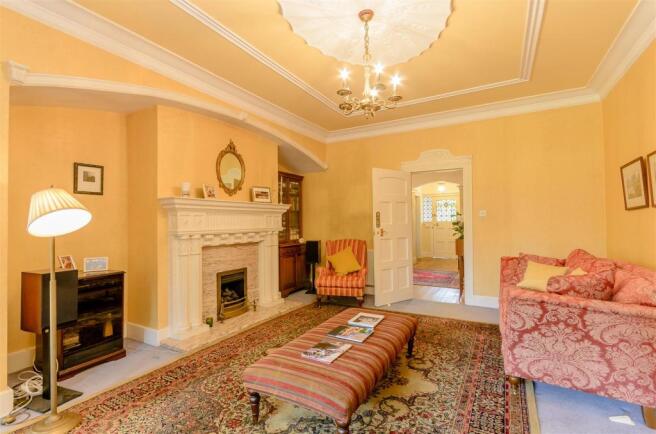 8345664-interior06.jpg