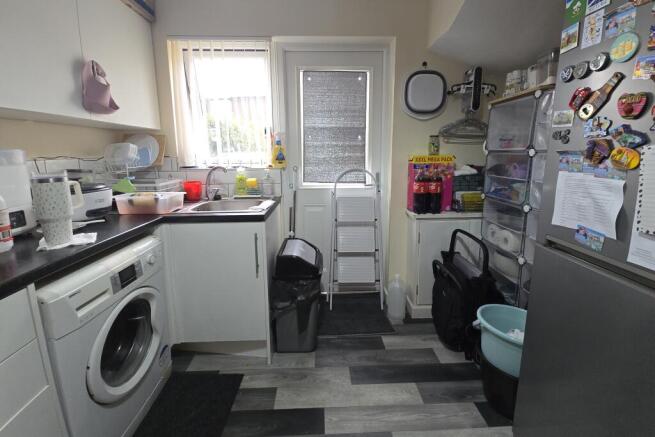26 Brooklyn Place, Armley, Leeds LS12 2BT photo 5