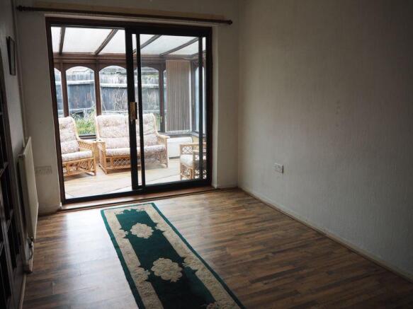 Bedroom 2/Dini...