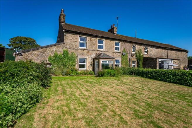 7 bed Semi-Detached for sale Image 8