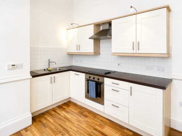 1 bed Apartment to rent Image 6