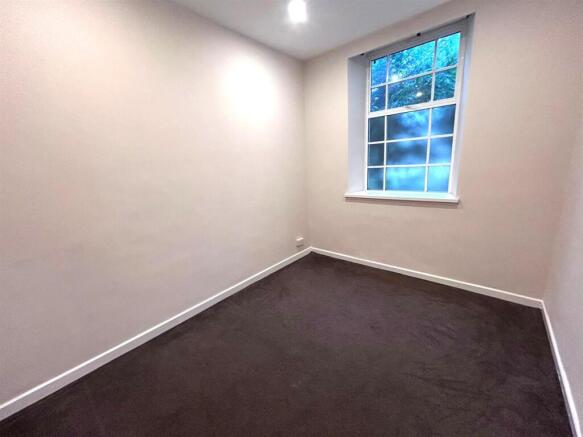 bedroom 1.jpeg