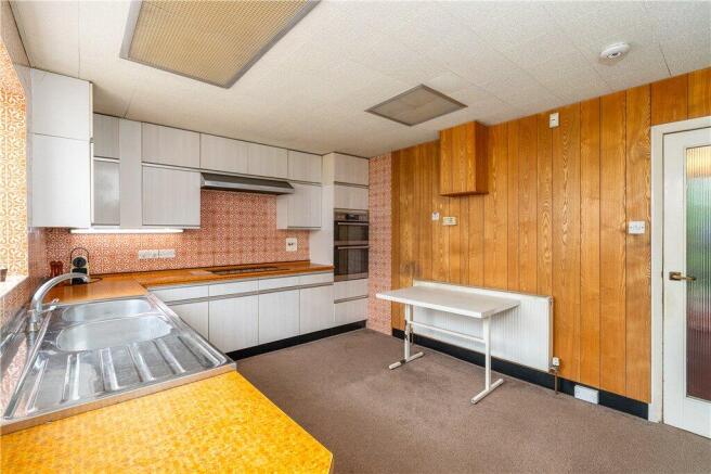 4 bed Semi-Detached for sale Image 7