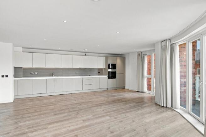 2 bed Flat for sale Image 4