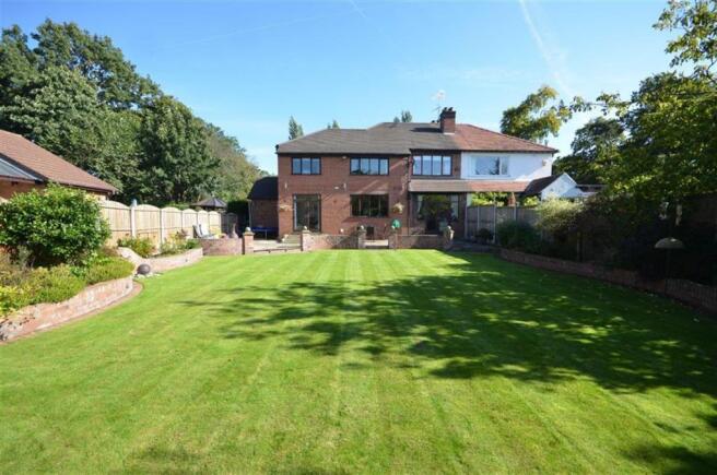 Feature Rear Garden