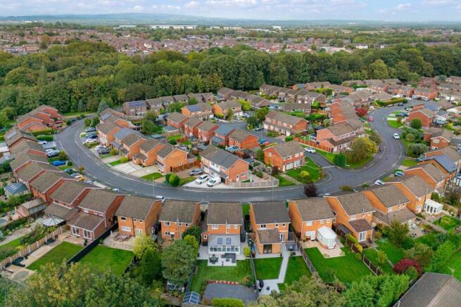 Lazenby Crescent, Ashton-In-Makerfield, WN4 photo 4