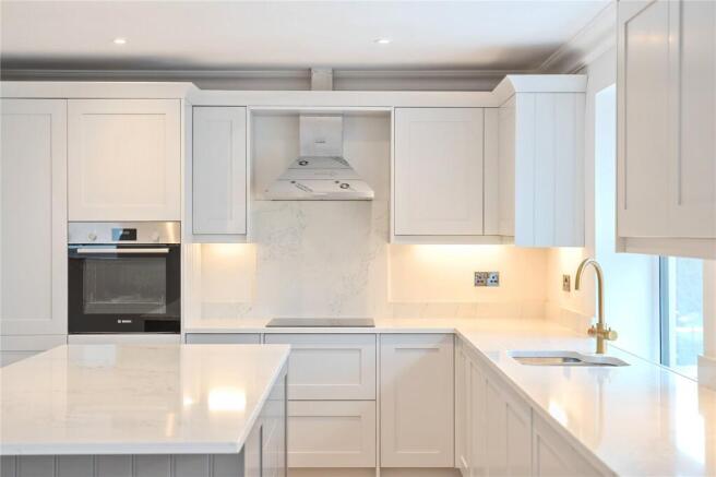 2 bed Penthouse for sale Image 6