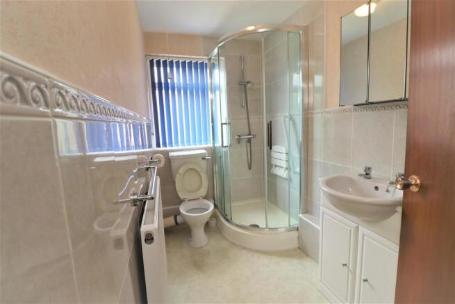 Bathroom.JPG