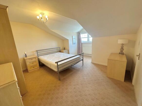 2 bed Apartment to rent Image 6