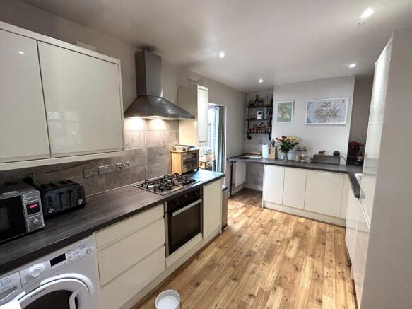 3 bed End of Terrace for sale Image 4