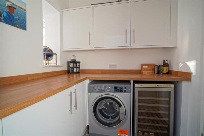 4 bed Detached for sale Image 4