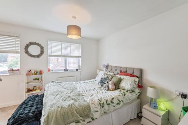 3 bed Terraced for sale Image 10