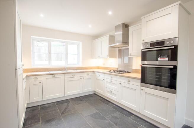 70 Du Maurier Drive TPS Bodmin 01208 74182-07