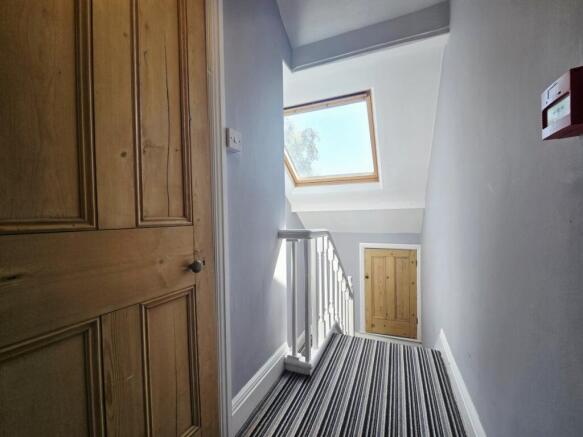 6 bed Terraced to rent Image 12
