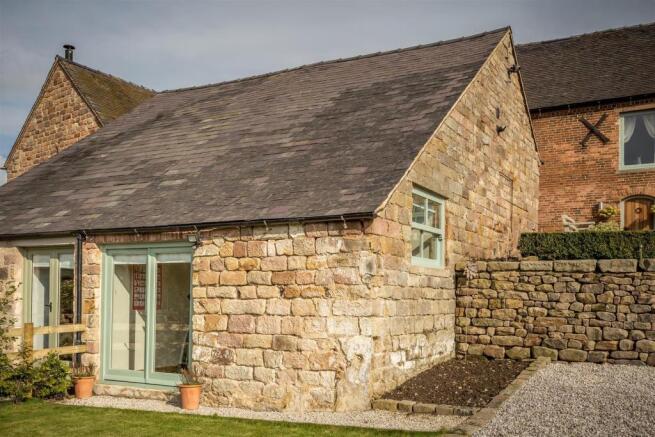 Separate Annex/Potential Holiday Let