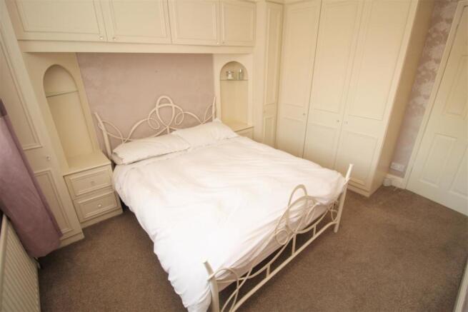 Bed1b.JPG