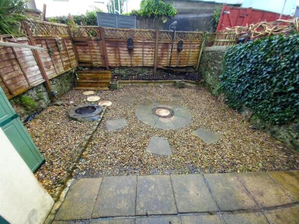 11 Brookfield Gdn.jpg