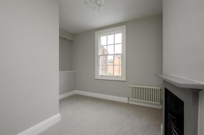 4 bed Town House for sale Image 11