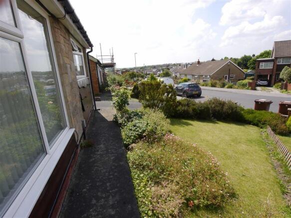 FRONT  GARDEN